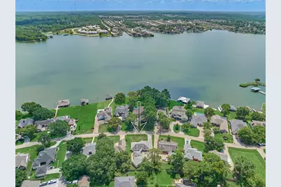 9749 E Shore Drive, Willis, TX 77318 - Photo 1