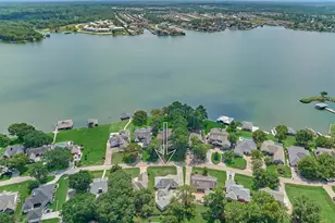 9749 E Shore Dr, Willis, TX 77318 - Photo 1