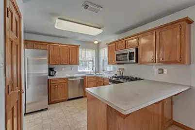 9749 E Shore Drive, Willis, TX 77318 - Photo 13