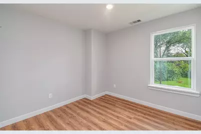 7954 Nashville Street, Houston, TX 77028 - Photo 9