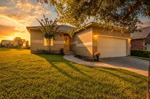 106 Harbour Town Way, Conroe, TX 77356 - Photo 1