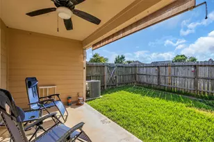 106 Harbour Town Way, Conroe, TX 77356 - Photo 31