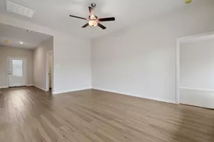 339 Kingston Wy, Waller, TX 77484 - Photo 9