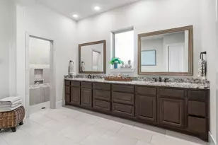 33 N Waterbridge Dr, Tomball, TX 77375 - Photo 17