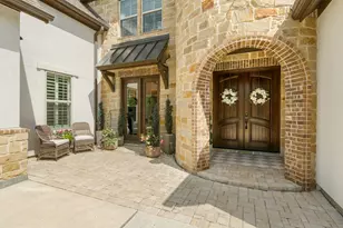 33 N Waterbridge Dr, Tomball, TX 77375 - Photo 3