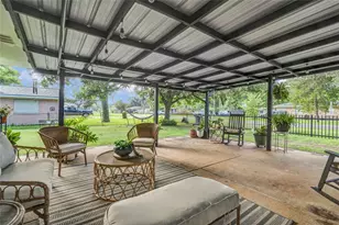 219 S Shanks St, Clute, TX 77531 - Photo 31