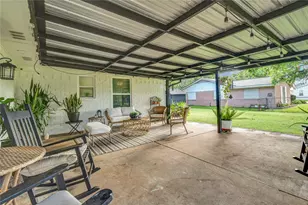 219 S Shanks St, Clute, TX 77531 - Photo 29