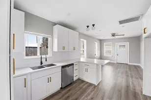 5715 Enid St, Houston, TX 77009 - Photo 11