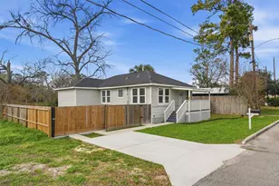 5715 Enid St, Houston, TX 77009 - Photo 3