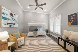 829 E 27th St, Houston, TX 77009 - Photo 9