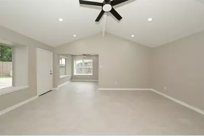 9607 Rumbling Wood Lane, Houston, TX 77086 - Photo 17