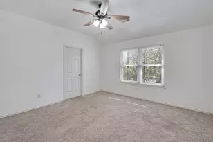 209 E Summerhaze Circle, Spring, TX 77382 - Photo 11