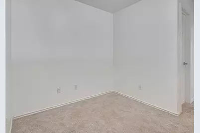 209 E Summerhaze Circle, The Woodlands, TX 77382 - Photo 23