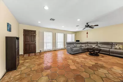 5154 Beechnut St, Houston, TX 77096 - Photo 5