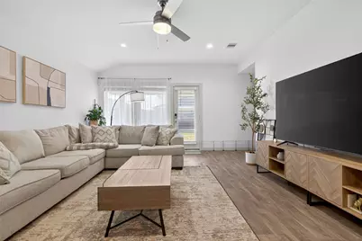 12812 Tokenhouse Lane, Houston, TX 77047 - Photo 11