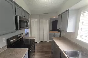 10935 Indian Vista Dr, Houston, TX 77064 - Photo 3