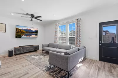 7320 Avenue J Avenue, Houston, TX 77011 - Photo 7