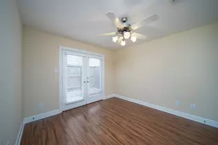3634 Main Plaza Dr, Houston, TX 77025 - Photo 17