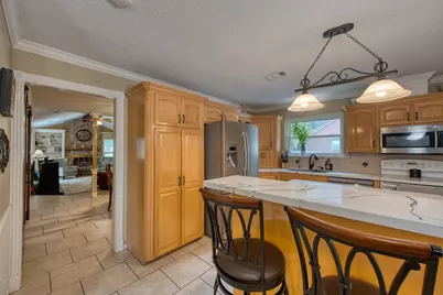 54 Royal Oak Circle, Lake Jackson, TX 77566 - Photo 17