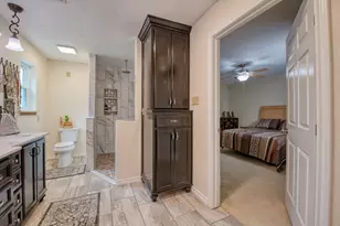 54 Royal Oak Cir, Lake Jackson, TX 77566 - Photo 37