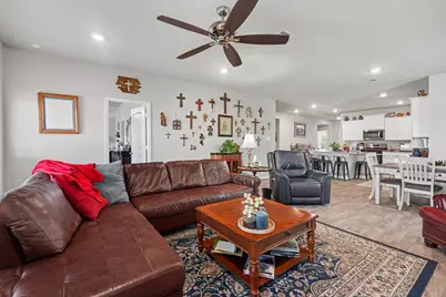 2403 Divot Lane, Navasota, TX 77868 - Photo 11