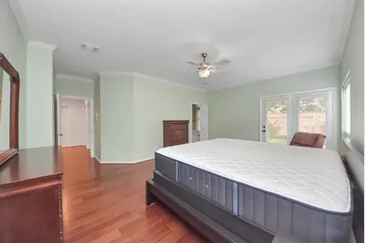 15838 Hillside Falls Trail, Houston, TX 77062 - Photo 17