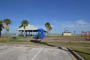 278 Debbie Ln, San Leon, TX 77539 - Photo 43