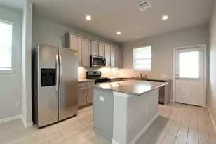 2142 Open Prairie Dr, La Marque, TX 77568 - Photo 9