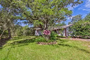 511 Treasure Dr, Liverpool, TX 77577 - Photo 3