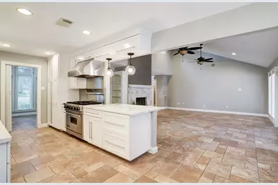 811 Castle Hill Trail, Kingwood, TX 77339 - Photo 15