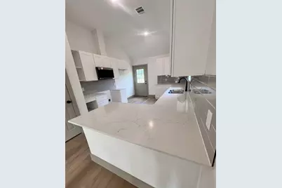 241 SE 19 Th St, Hempstead, TX 77445 - Photo 5