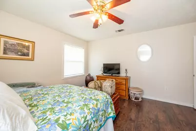 104 Bonita Avenue, Galveston, TX 77550 - Photo 27