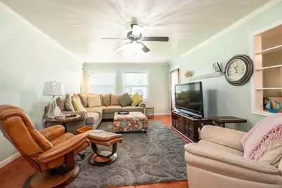 104 Bonita Avenue, Galveston, TX 77550 - Photo 1