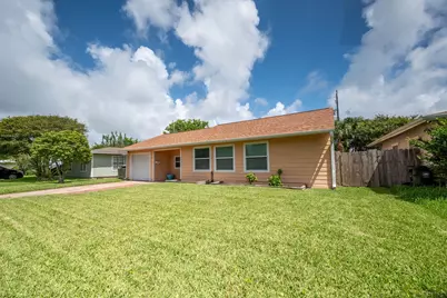 104 Bonita Avenue, Galveston, TX 77550 - Photo 45