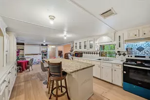 2137 Honey Tree St, Conroe, TX 77385 - Photo 5