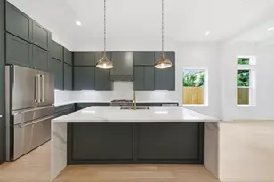 1320 Alexander St, Houston, TX 77008 - Photo 11