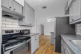8714 Amblewood Dr, Houston, TX 77099 - Photo 7