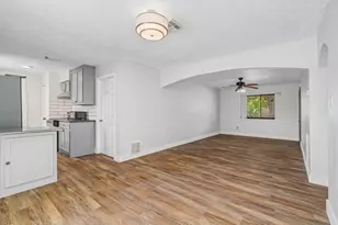 8714 Amblewood Dr, Houston, TX 77099 - Photo 9