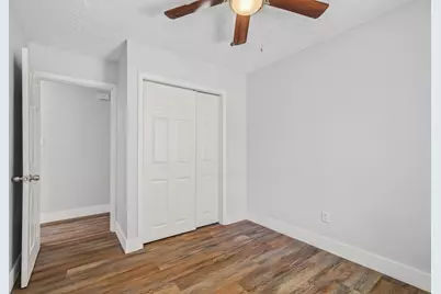 8714 Amblewood Drive, Houston, TX 77099 - Photo 17