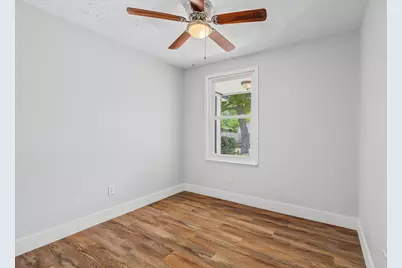 8714 Amblewood Drive, Houston, TX 77099 - Photo 19