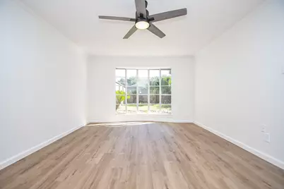7703 Braesridge Court, Houston, TX 77071 - Photo 17