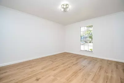 7703 Braesridge Court, Houston, TX 77071 - Photo 9