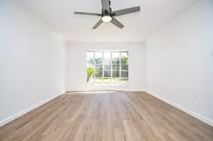 7703 Braesridge Ct, Houston, TX 77071 - Photo 17