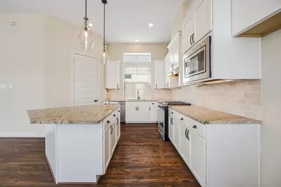 4003 Beacon Fisher Drive, Houston, TX 77018 - Photo 3