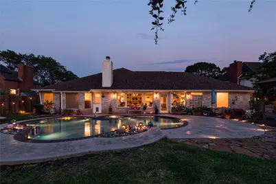 911 Lake Country Drive, Seabrook, TX 77586 - Photo 3