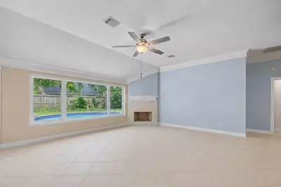 911 Lake Country Drive, Seabrook, TX 77586 - Photo 11