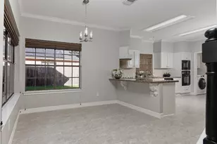 31 N Duskwood Pl, The Woodlands, TX 77381 - Photo 7