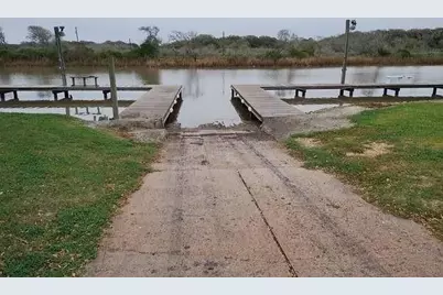 115 Grand Oak 2, Palacios, TX 77465 - Photo 15