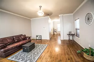 548 W 27th St, Houston, TX 77008 - Photo 7