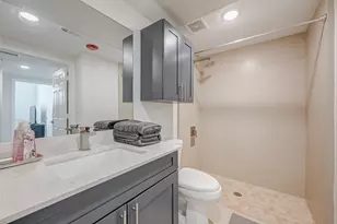 2445 Shadow View Ln, Houston, TX 77077 - Photo 11